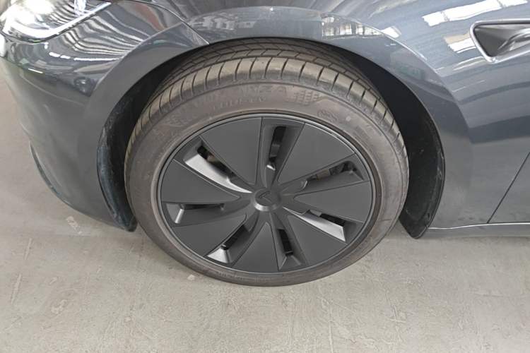 Used Tesla Model 3 2025 Rear-Wheel-Drive Version Left Front Wheel Hub