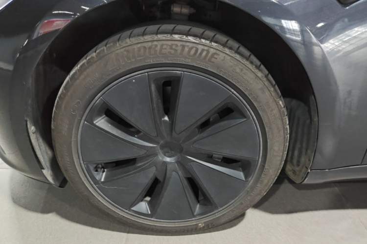 Used Tesla Model 3 2025 Rear-Wheel-Drive Version Left Front Wheel Hub
