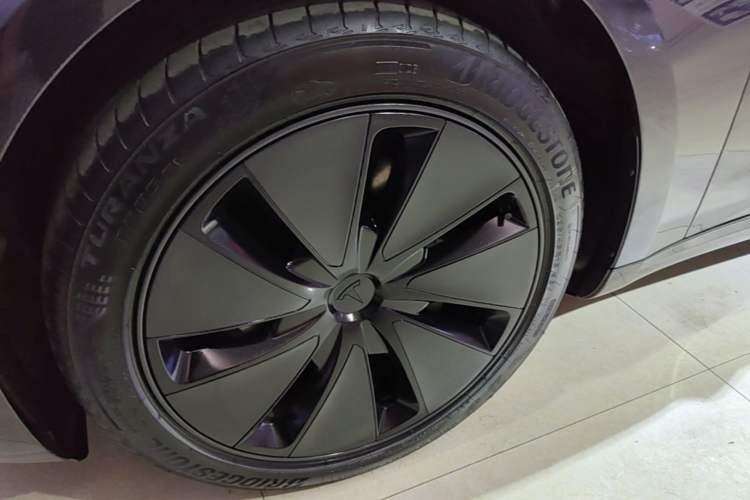 Used Tesla Model 3 2025 Rear-Wheel-Drive Version Left Front Wheel Hub