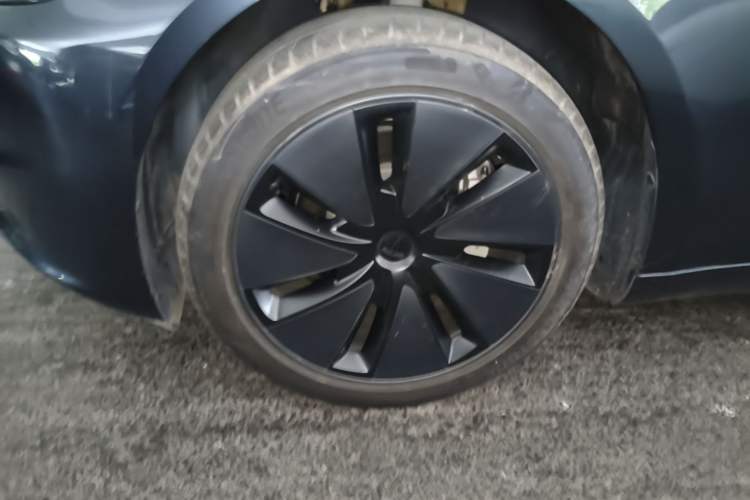 Used Tesla Model 3 2025 Rear-Wheel-Drive Version Left Front Wheel Hub