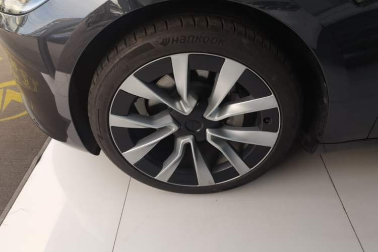 Used Tesla Model 3 2025 Rear-Wheel-Drive Version Left Front Wheel Hub