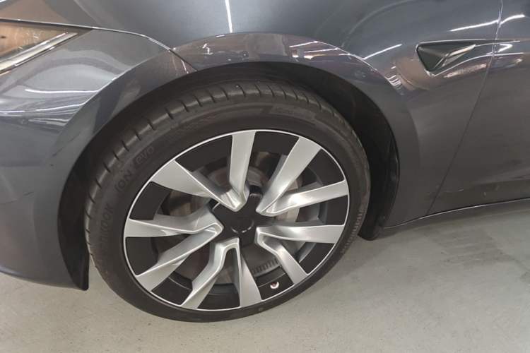 Used Tesla Model 3 2025 Rear-Wheel-Drive Version Left Front Wheel Hub