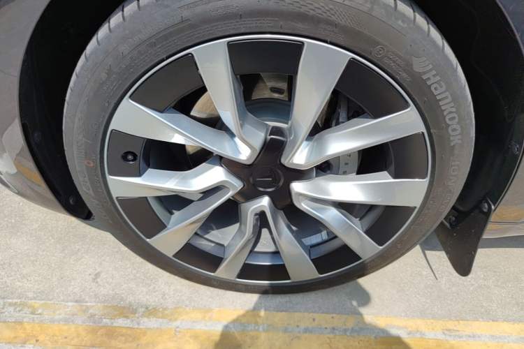 Used Tesla Model 3 2025 Rear-Wheel-Drive Version Left Front Wheel Hub