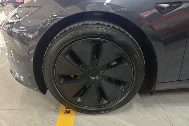 Used Tesla Model 3 2025 Rear-Wheel-Drive Version Left Front Wheel Hub