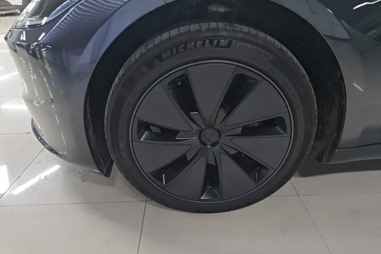 Used Tesla Model 3 2025 Rear-Wheel-Drive Version Left Front Wheel Hub