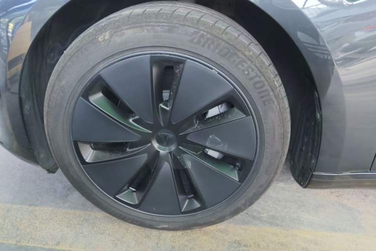 Used Tesla Model 3 2025 Rear-Wheel-Drive Version Left Front Wheel Hub