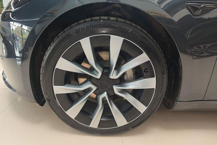 Used Tesla Model 3 2025 Rear-Wheel-Drive Version Left Front Wheel Hub