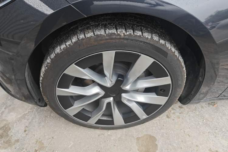 Used Tesla Model 3 2025 Rear-Wheel-Drive Version Left Front Wheel Hub