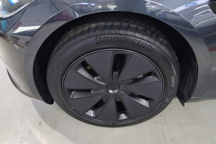 Used Tesla Model 3 2025 Rear-Wheel-Drive Version Left Front Wheel Hub