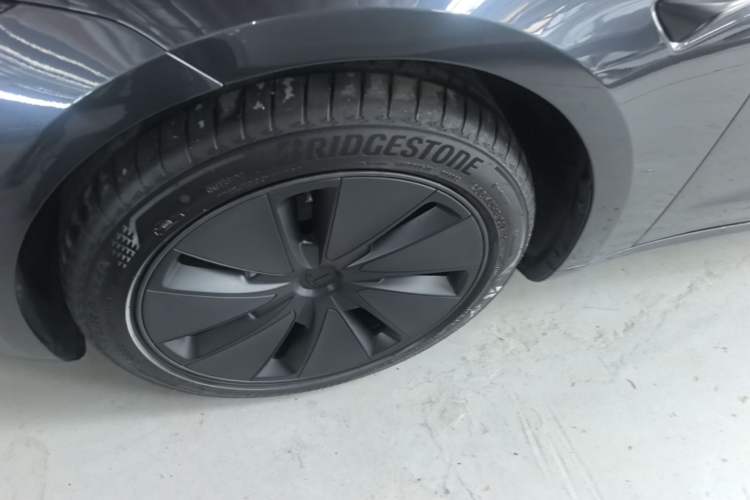 Used Tesla Model 3 2025 Rear-Wheel-Drive Version Left Front Wheel Hub