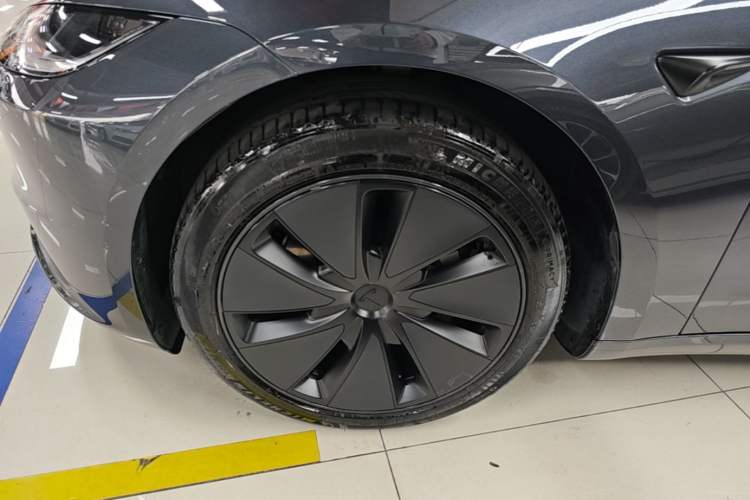 Used Tesla Model 3 2025 Rear-Wheel-Drive Version Left Front Wheel Hub