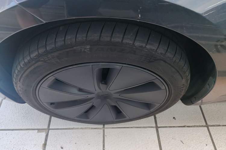 Used Tesla Model 3 2025 Rear-Wheel-Drive Version Left Front Wheel Hub
