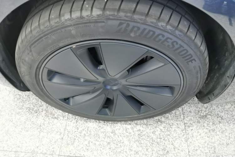 Used Tesla Model 3 2025 Rear-Wheel-Drive Version Left Front Wheel Hub