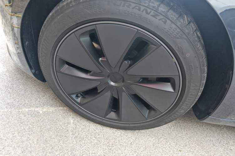 Used Tesla Model 3 2025 Rear-Wheel-Drive Version Left Front Wheel Hub