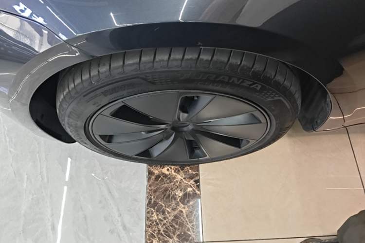 Used Tesla Model 3 2025 Rear-Wheel-Drive Version Left Front Wheel Hub