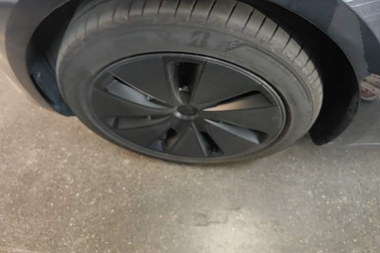 Used Tesla Model 3 2025 Rear-Wheel-Drive Version Left Front Wheel Hub