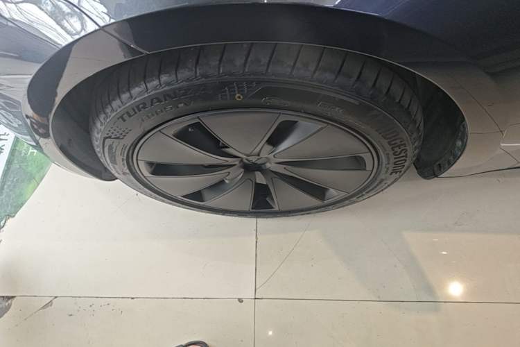 Used Tesla Model 3 2025 Rear-Wheel-Drive Version Left Front Wheel Hub