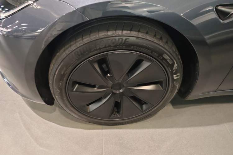 Used Tesla Model 3 2025 Rear-Wheel-Drive Version Left Front Wheel Hub