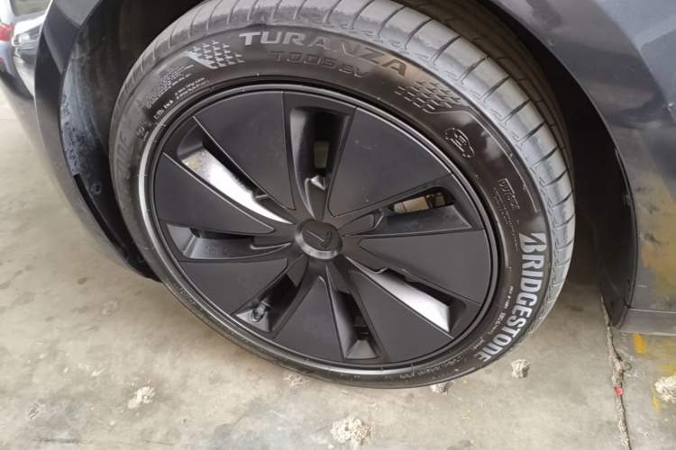 Used Tesla Model 3 2025 Rear-Wheel-Drive Version Left Front Wheel Hub