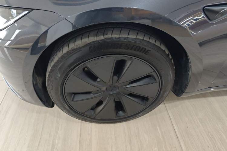 Used Tesla Model 3 2025 Rear-Wheel-Drive Version Left Front Wheel Hub