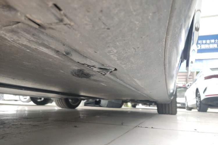 Used Tesla Model 3 2025 Model Long-Range Rear-Wheel-Drive Version Left Side Sill