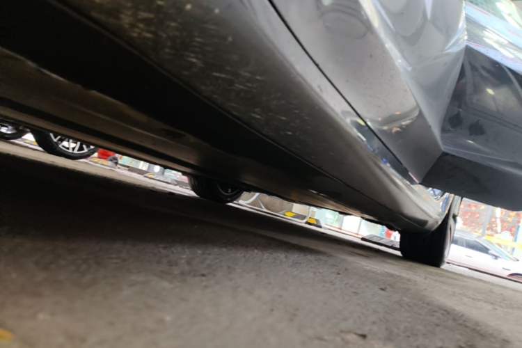 Used Tesla Model 3 2025 Long-Range All-Wheel-Drive Version Left Side Sill