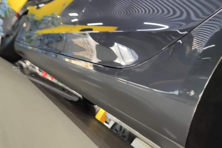 Used Tesla Model 3 2025 Long-Range All-Wheel-Drive Version Left Side Sill