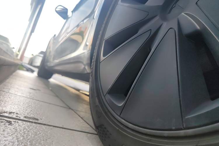 Used Tesla Model 3 2025 Rear-Wheel-Drive Version Left Side Sill