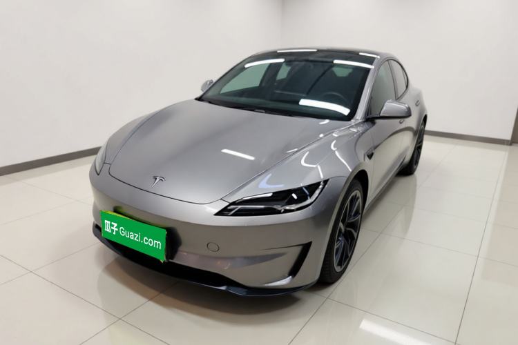 Tesla Model 3 2025 Model High-Performance All-Wheel-Drive Version