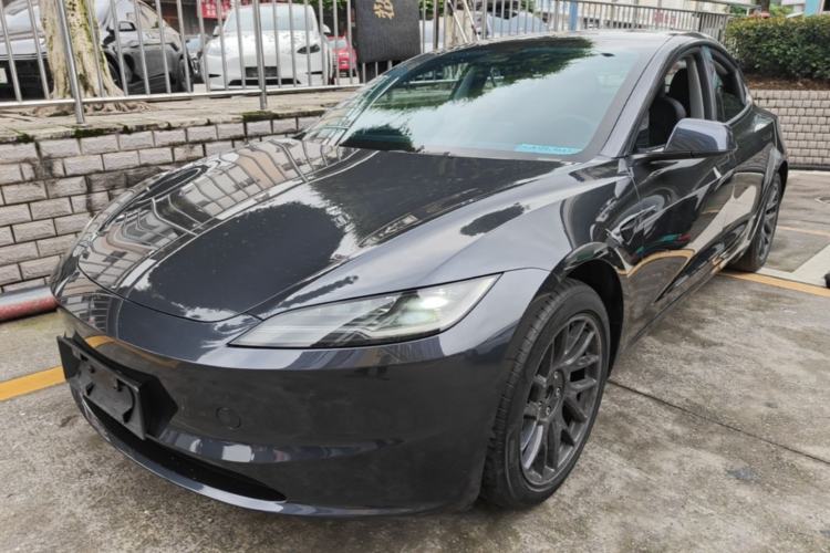 Tesla Model 3 2025 Rear-Wheel-Drive Version