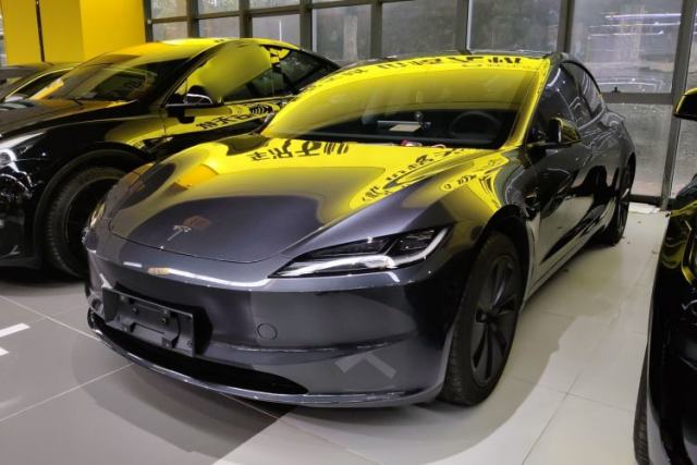 Used Tesla Model 3 2025 Rear-Wheel-Drive Version