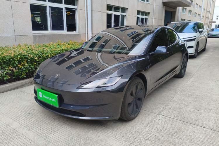 Tesla Model 3 2025 Rear-Wheel-Drive Version