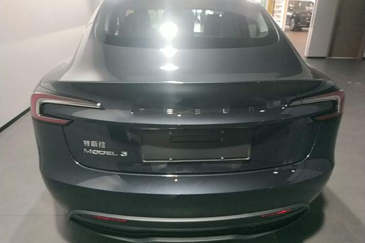 Used Tesla Model 3 2025 Rear-Wheel-Drive Version Rear