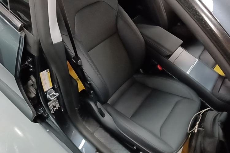Used Tesla Model 3 2025 Rear-Wheel-Drive Version Right Front Seat