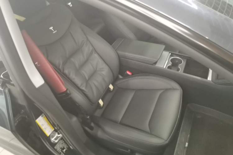 Used Tesla Model 3 2025 Rear-Wheel-Drive Version Right Front Seat