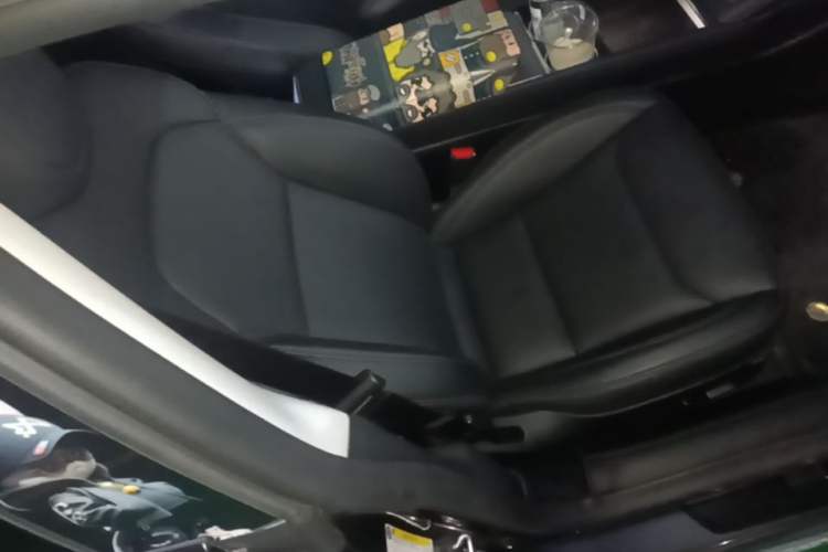 Used Tesla Model 3 2025 Rear-Wheel-Drive Version Right Front Seat