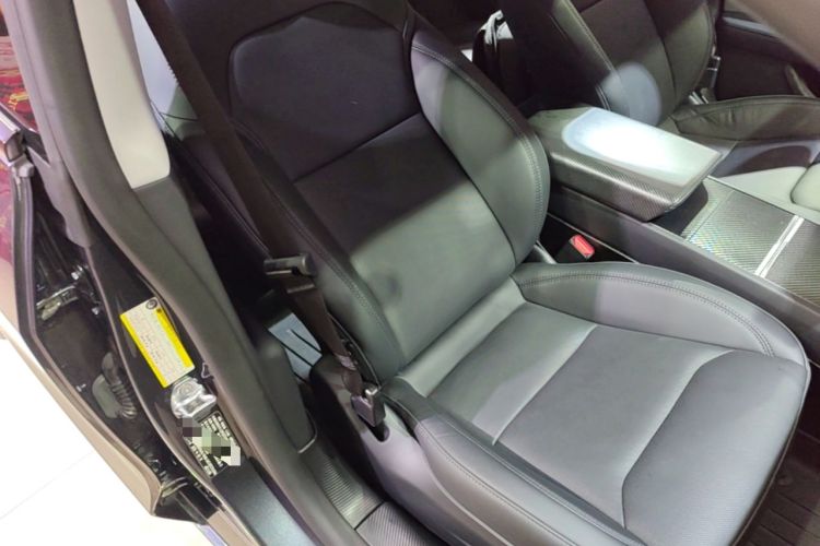 Used Tesla Model 3 2025 Rear-Wheel-Drive Version Right Front Seat