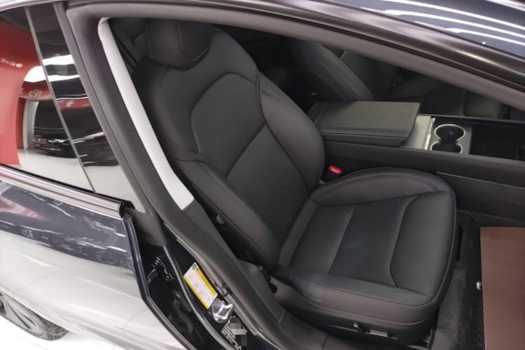 Used Tesla Model 3 2025 Rear-Wheel-Drive Version Right Front Seat