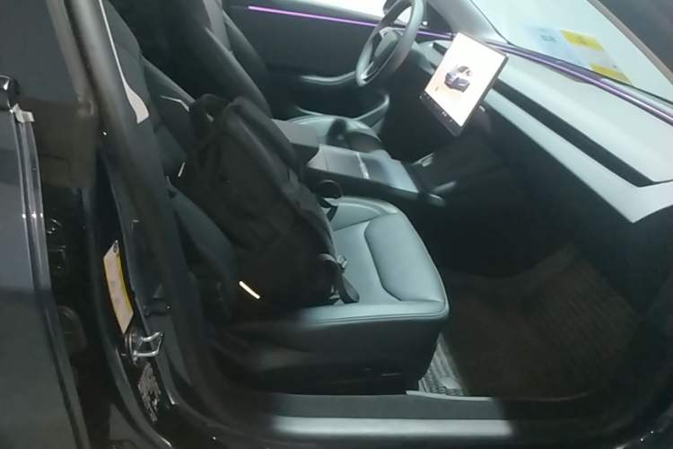 Used Tesla Model 3 2025 Rear-Wheel-Drive Version Right Front Seat