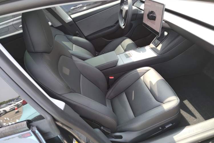 Used Tesla Model 3 2025 Rear-Wheel-Drive Version Right Front Seat