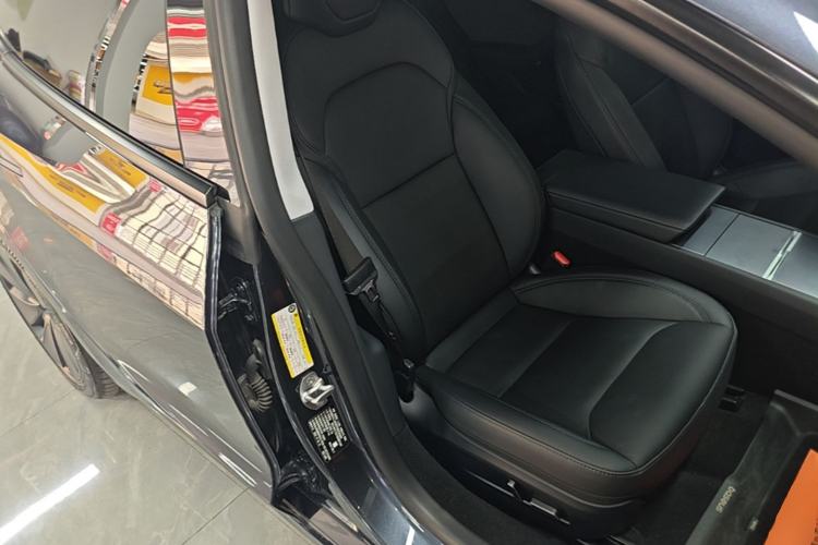 Used Tesla Model 3 2025 Rear-Wheel-Drive Version Right Front Seat