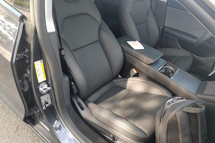 Used Tesla Model 3 2025 Rear-Wheel-Drive Version Right Front Seat