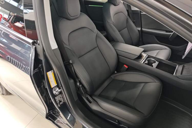 Used Tesla Model 3 2025 Rear-Wheel-Drive Version Right Front Seat