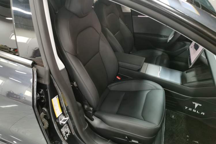 Used Tesla Model 3 2025 Rear-Wheel-Drive Version Right Front Seat