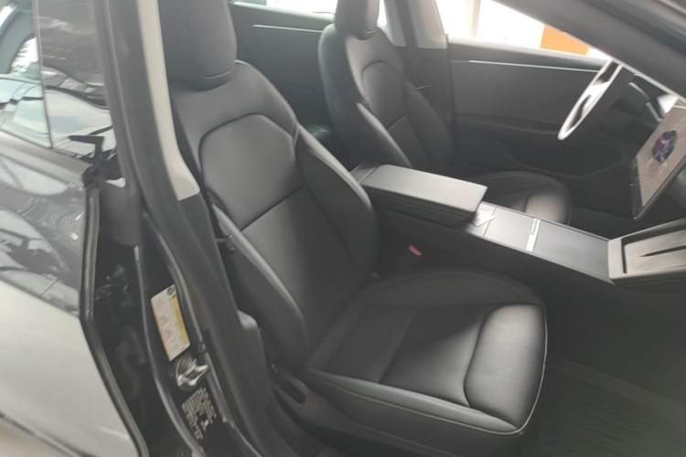 Used Tesla Model 3 2025 Rear-Wheel-Drive Version Right Front Seat