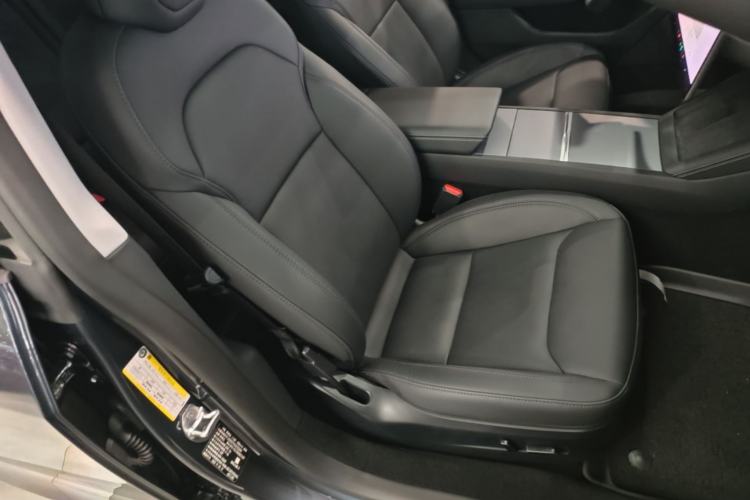 Used Tesla Model 3 2025 Rear-Wheel-Drive Version Right Front Seat