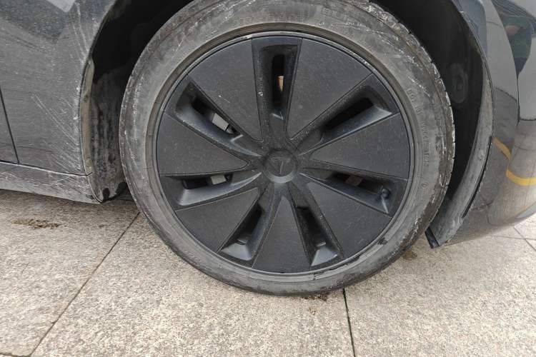 Used Tesla Model 3 2025 Rear-Wheel-Drive Version Right Front Wheel Hub