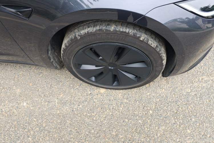 Used Tesla Model 3 2025 Rear-Wheel-Drive Version Right Front Wheel Hub
