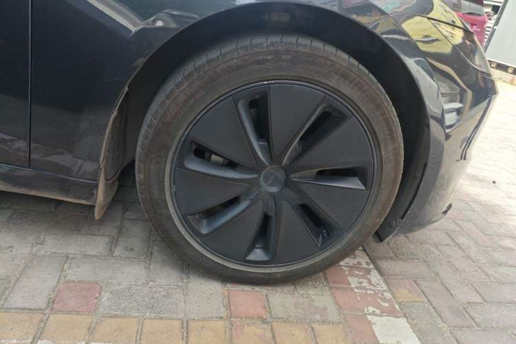 Used Tesla Model 3 2025 Rear-Wheel-Drive Version Right Front Wheel Hub