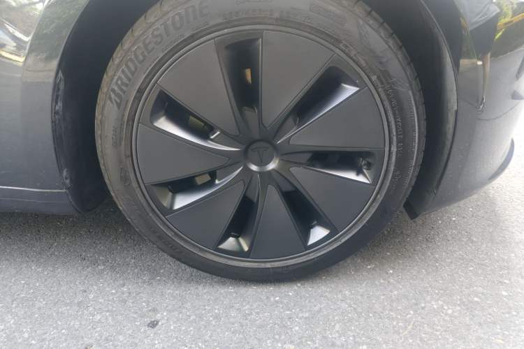 Used Tesla Model 3 2025 Rear-Wheel-Drive Version Right Front Wheel Hub